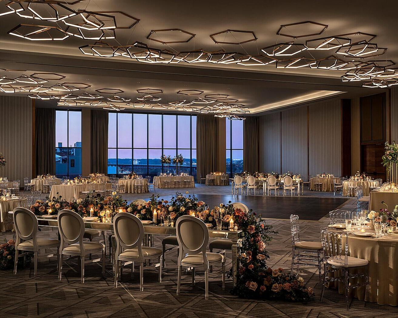 Four Seasons Hotel Nashville Exterior photo